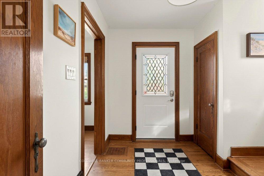 66 EDGEMONT STREET S - 5