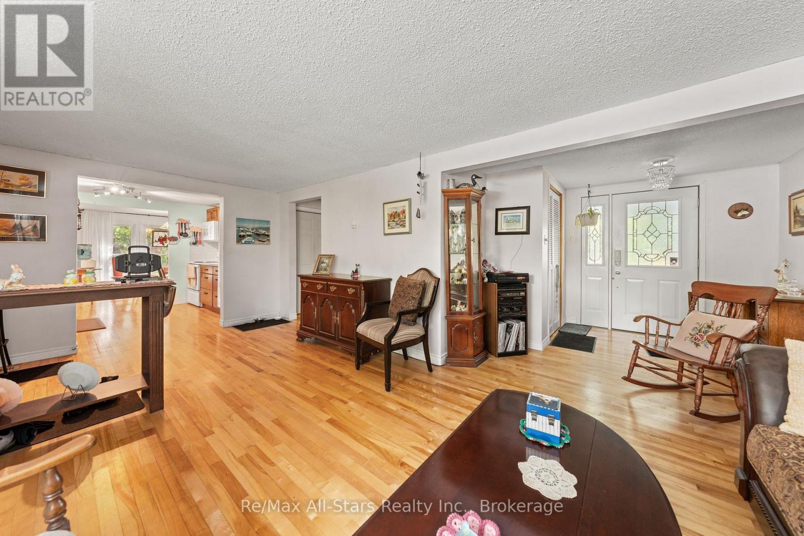 14 WYCHWOOD DRIVE E - 10