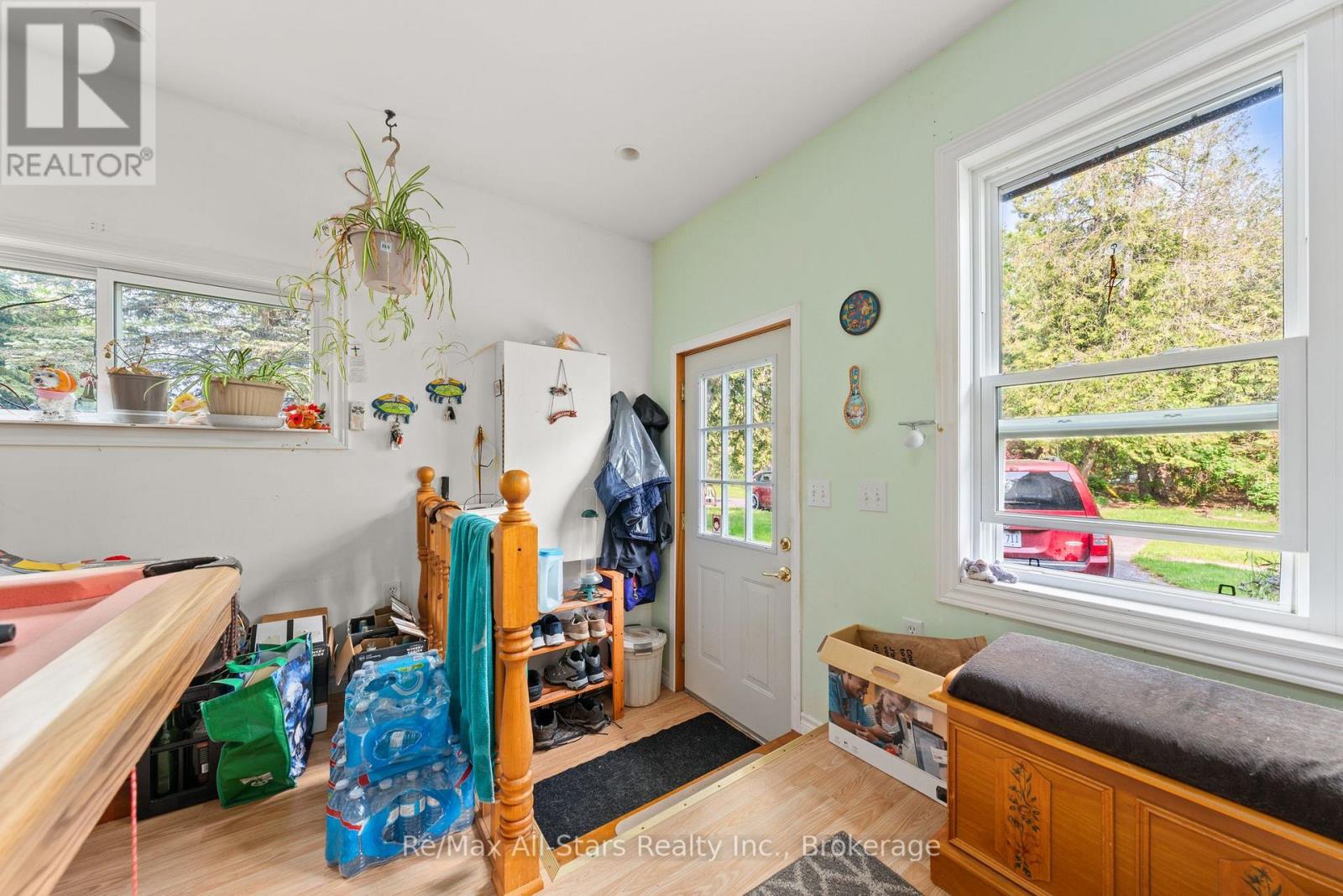 14 WYCHWOOD DRIVE E - 15
