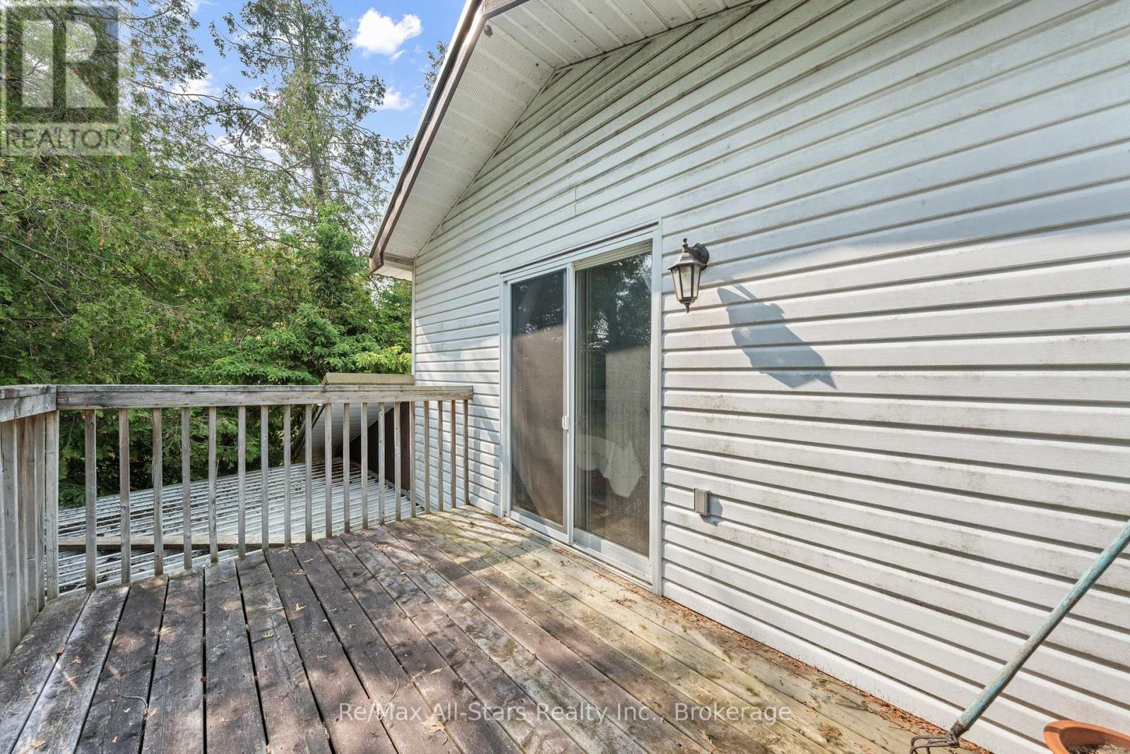 14 WYCHWOOD DRIVE E - 22
