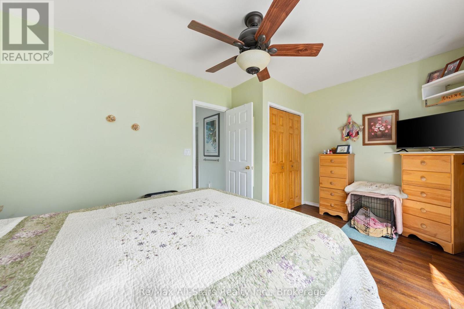 14 WYCHWOOD DRIVE E - 24
