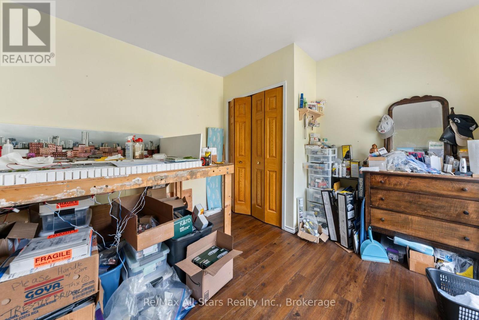 14 WYCHWOOD DRIVE E - 25
