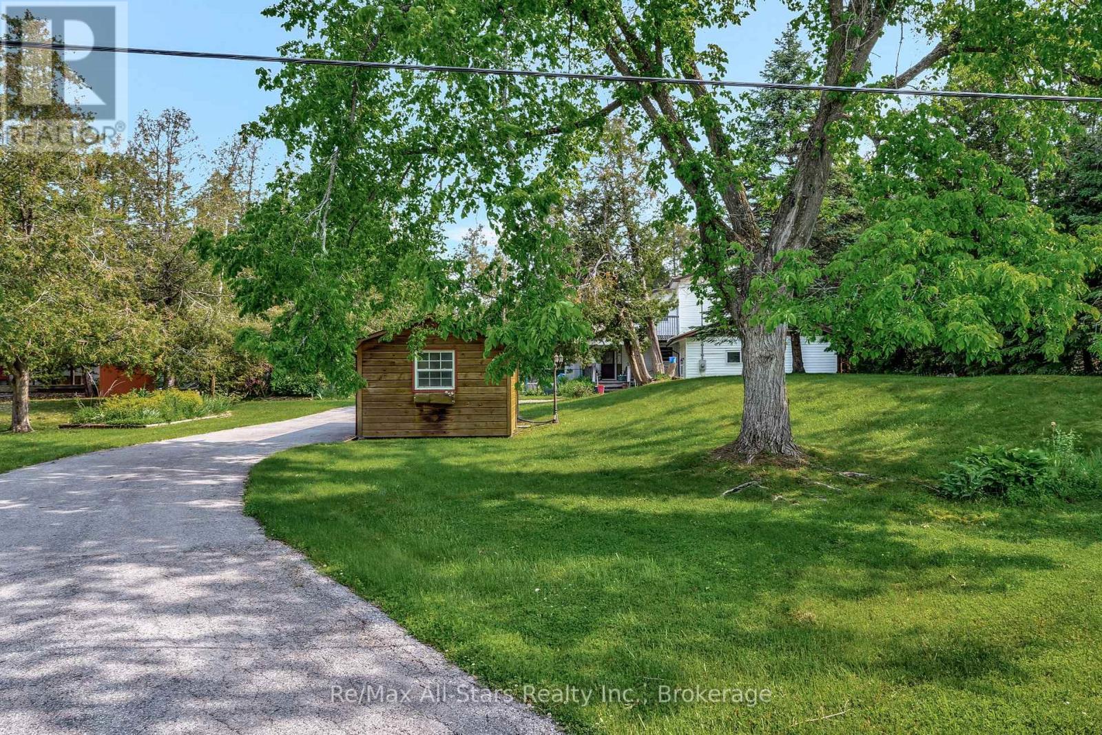 14 WYCHWOOD DRIVE E - 3