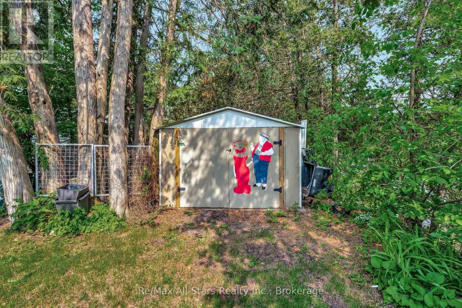 14 WYCHWOOD DRIVE E - 32
