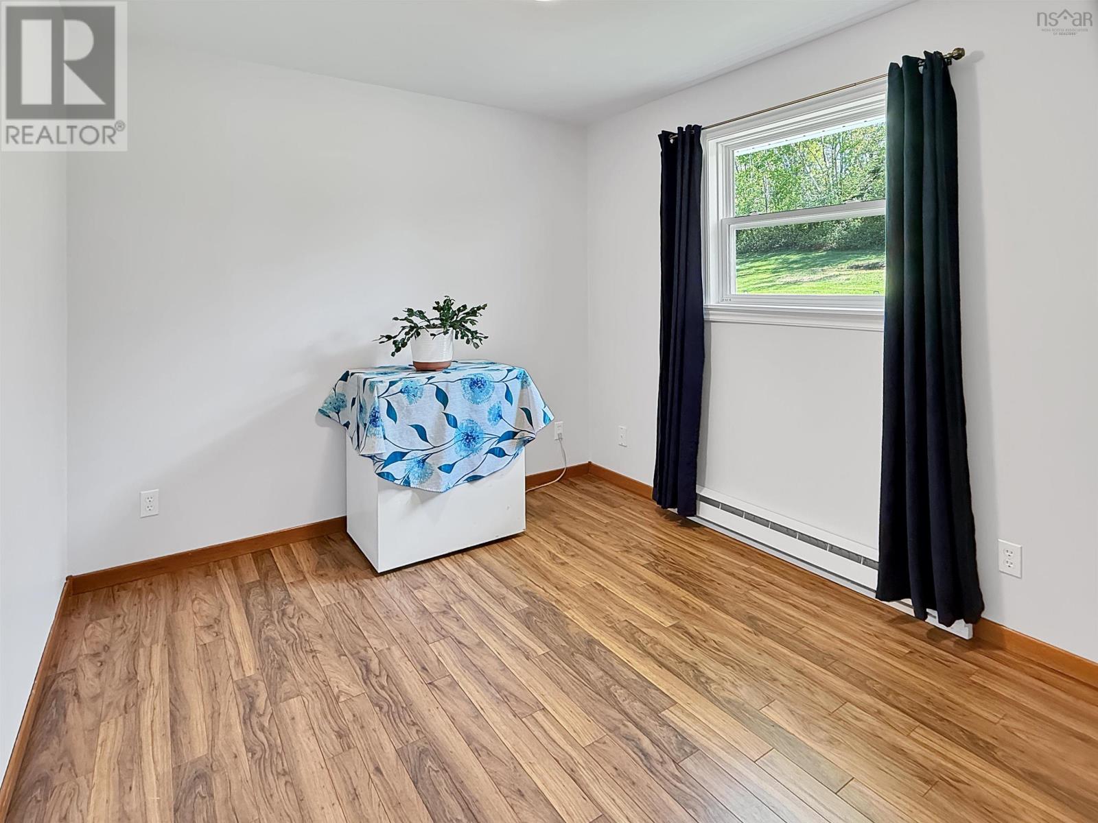 Property 38 of 42 of 31 Fourth Street