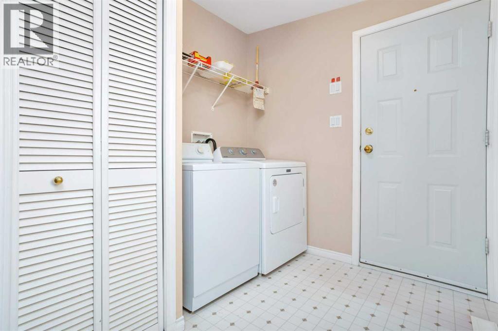 418 6 Street NW — photo 33