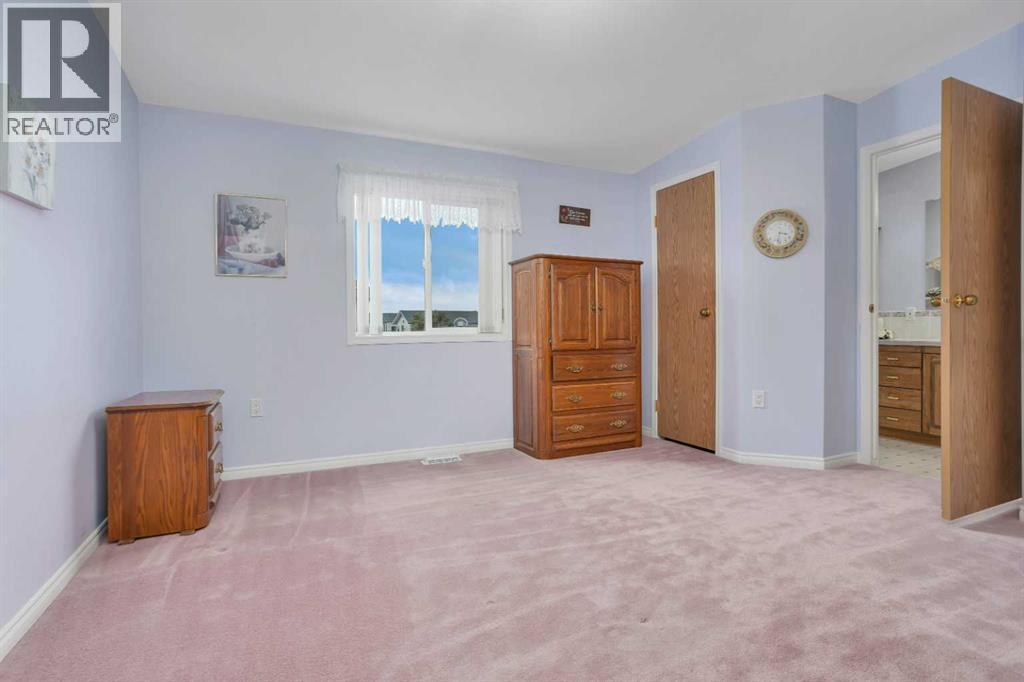 418 6 Street NW — photo 27