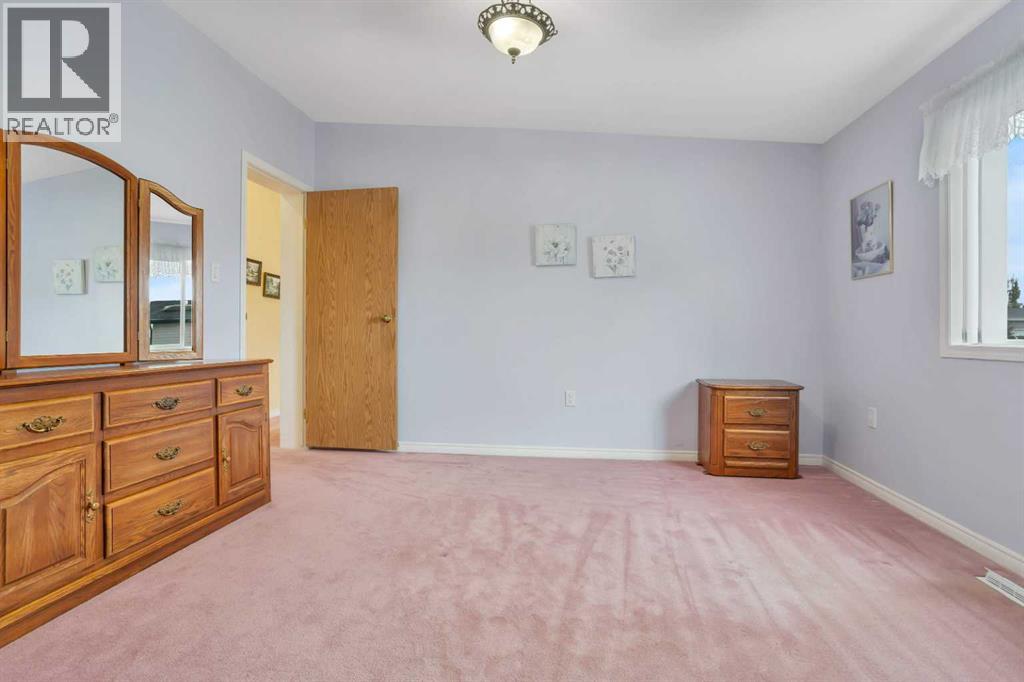 418 6 Street NW — photo 29