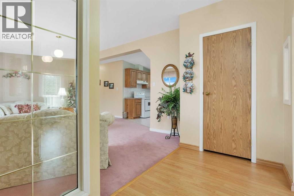 418 6 Street NW — photo 21
