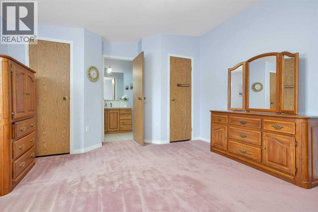 418 6 Street NW — photo 28