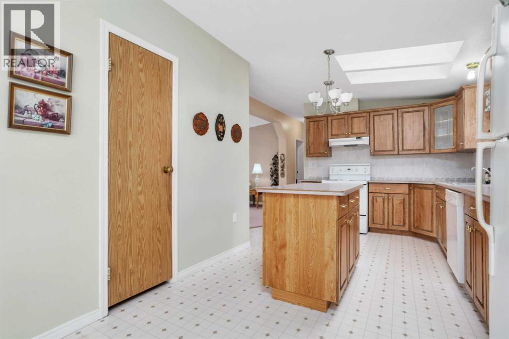 418 6 Street NW — photo 17