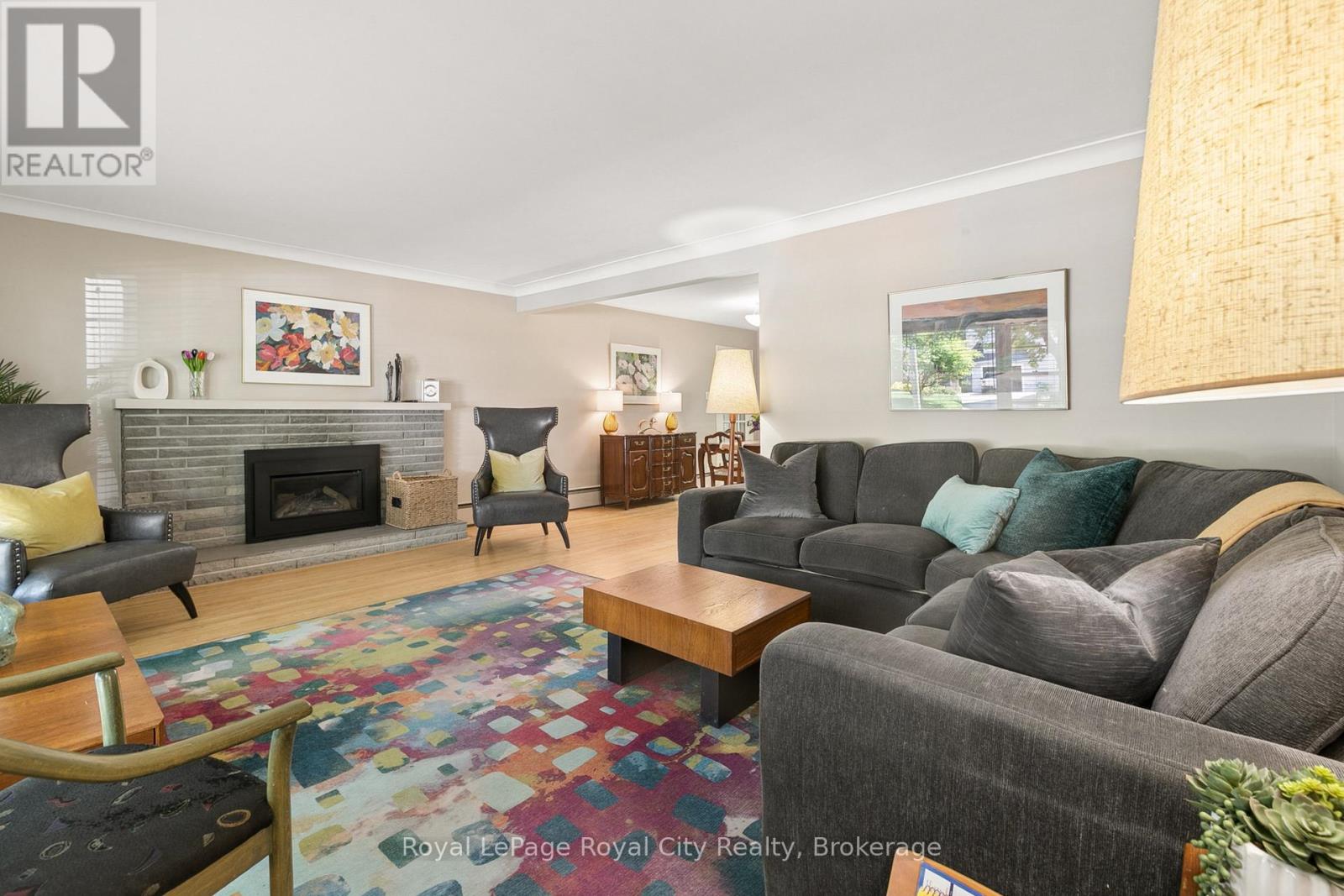 120 HILL STREET E - 8