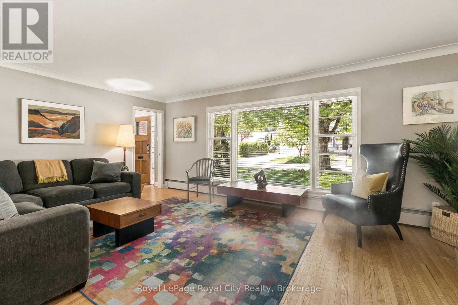 120 HILL STREET E - 9
