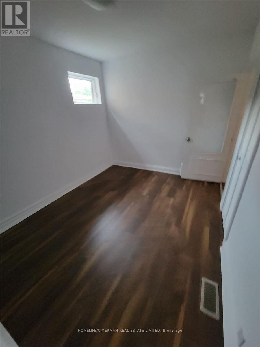 174 JOHNSTON AVENUE - 12