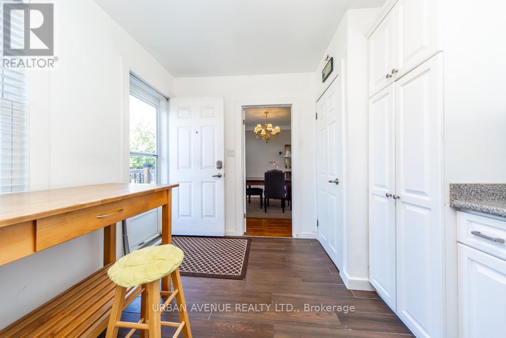 136 TOWER DRIVE - 15