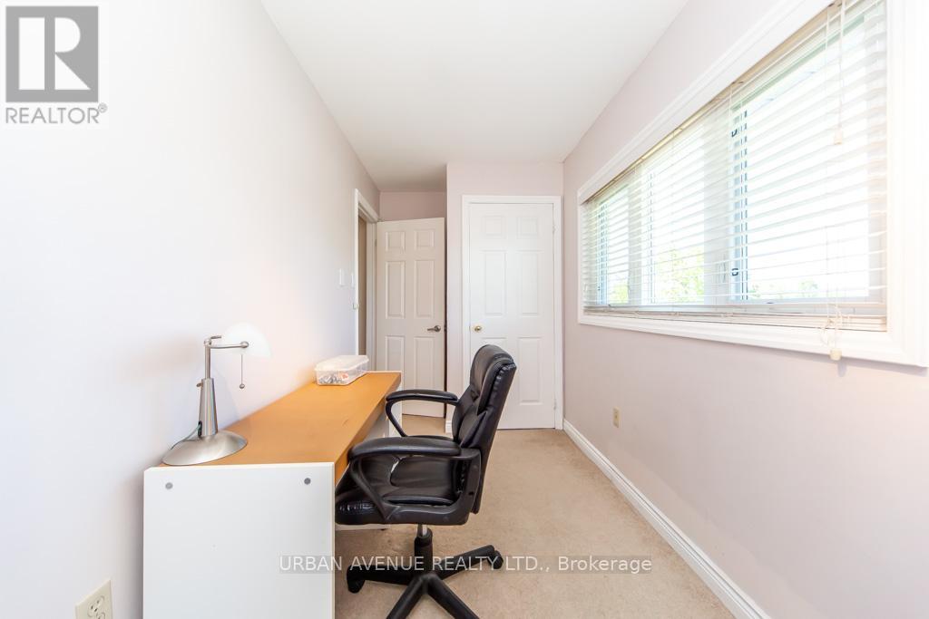 136 TOWER DRIVE - 25