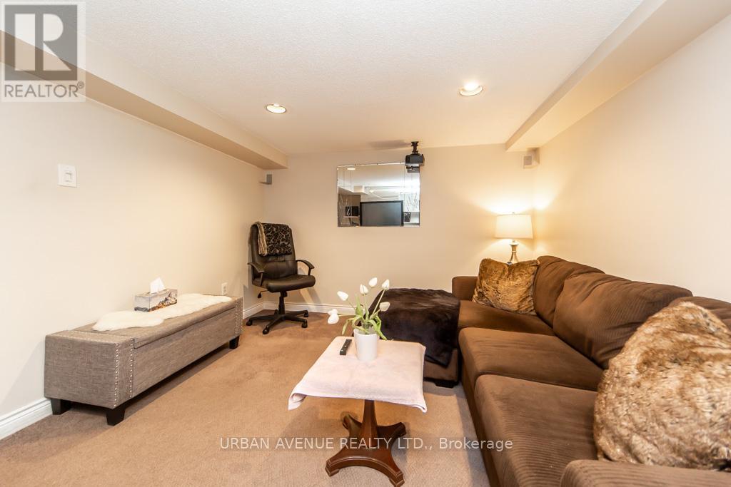 136 TOWER DRIVE - 30