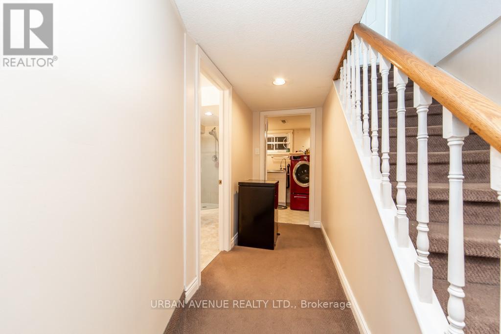 136 TOWER DRIVE - 34