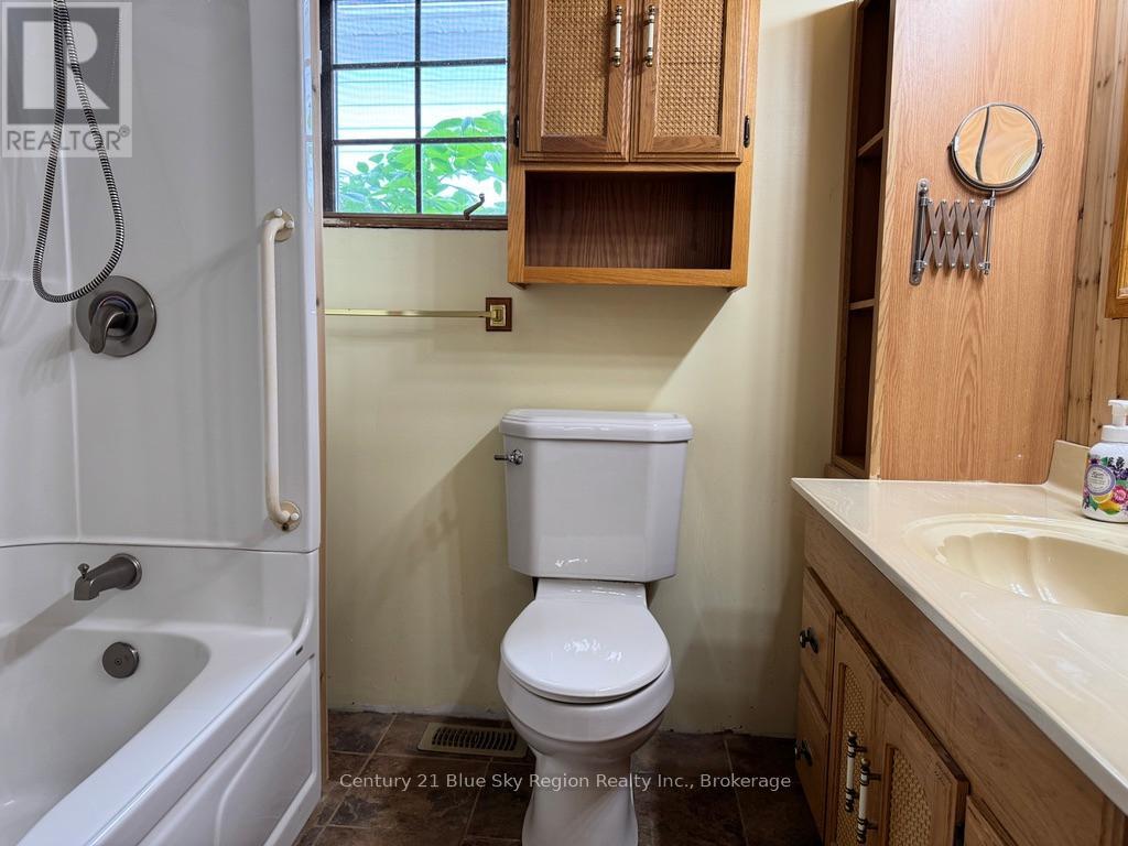 1528 CASSELLS STREET - 10