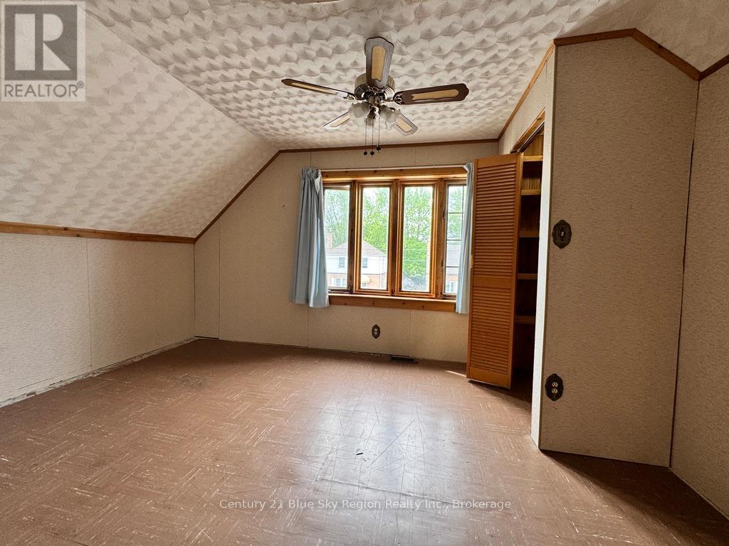 1528 CASSELLS STREET - 14