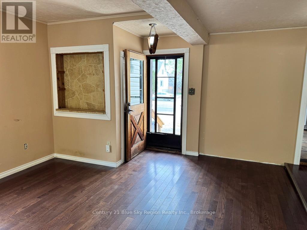 1528 CASSELLS STREET - 2