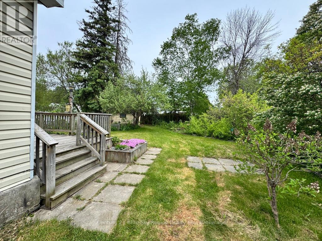1528 CASSELLS STREET - 24