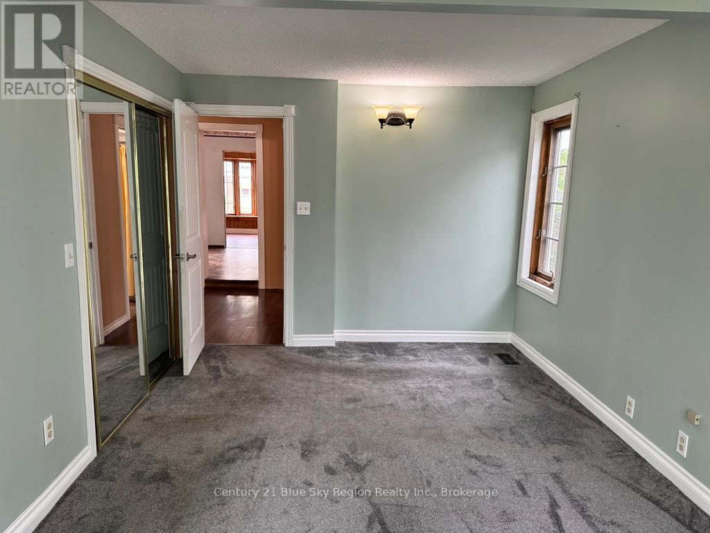 1528 CASSELLS STREET - 7