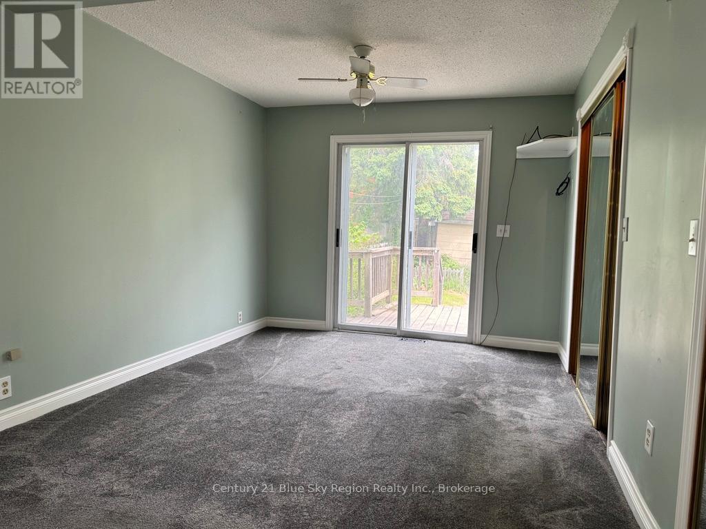1528 CASSELLS STREET - 8