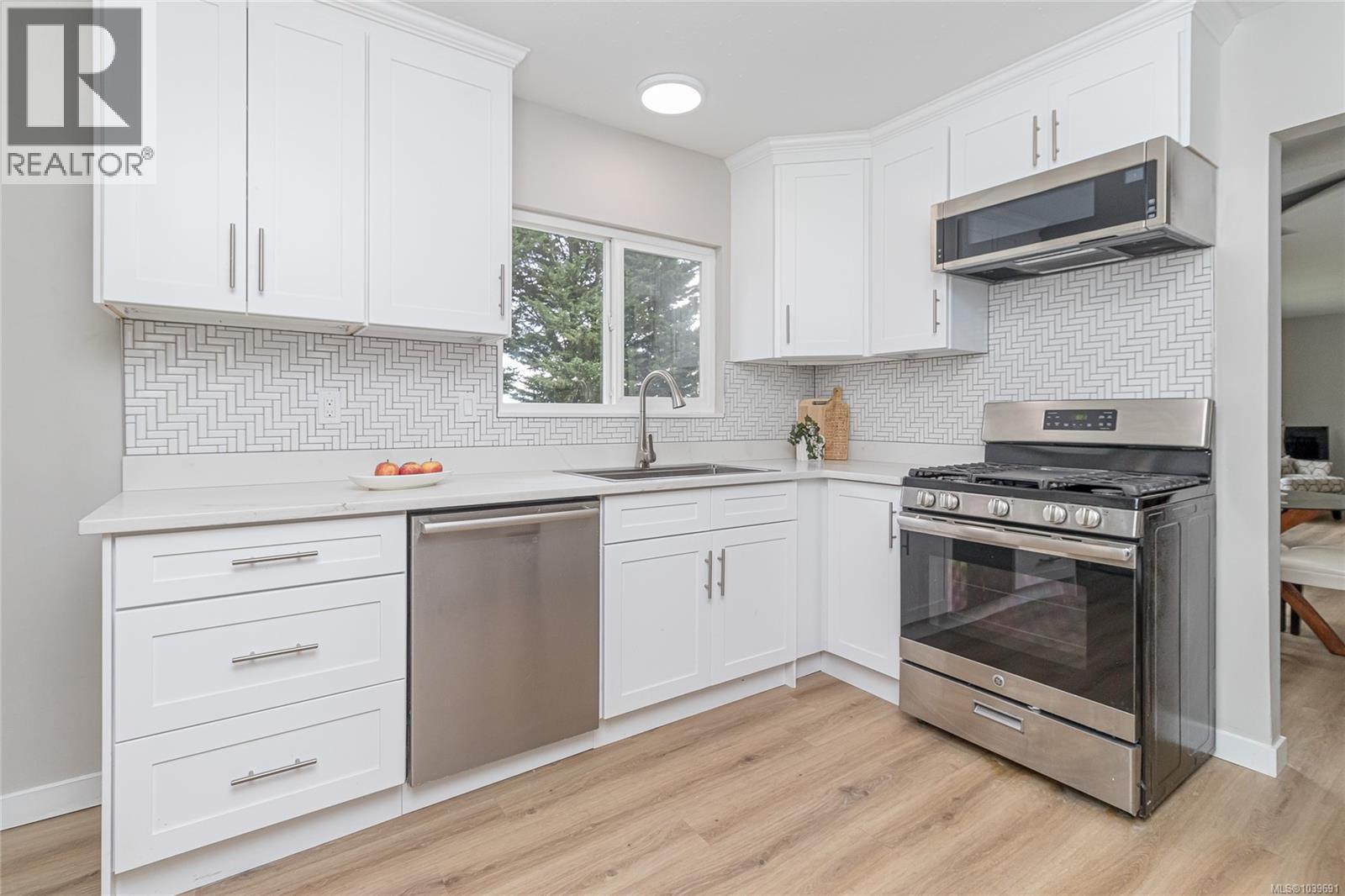 125 Arbutus Cres - 6