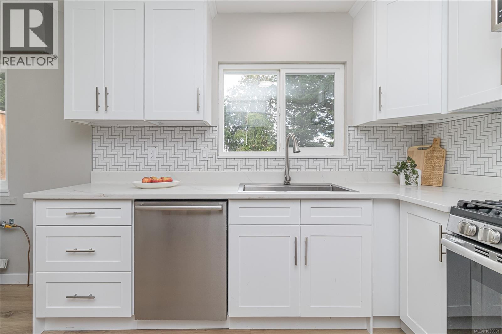 125 Arbutus Cres - 7