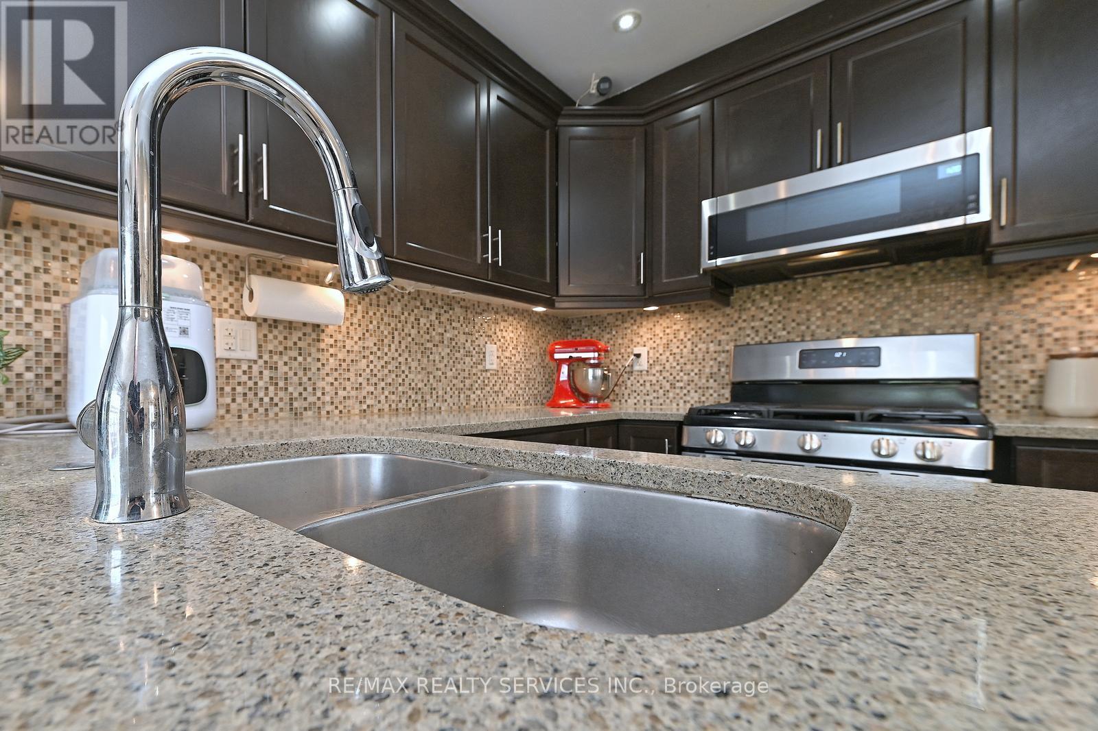 58 VETERANS DRIVE - 21