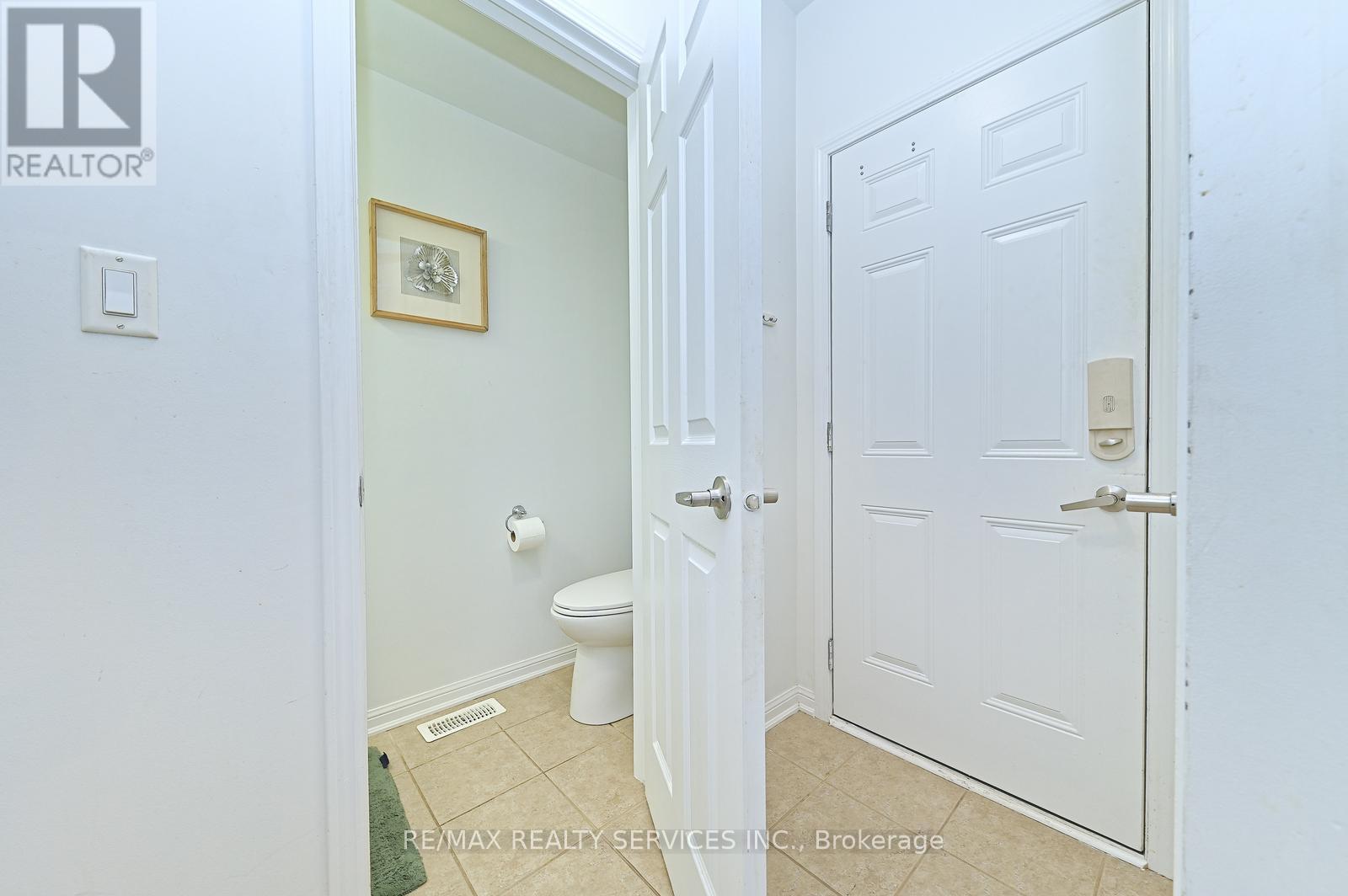 58 VETERANS DRIVE - 25