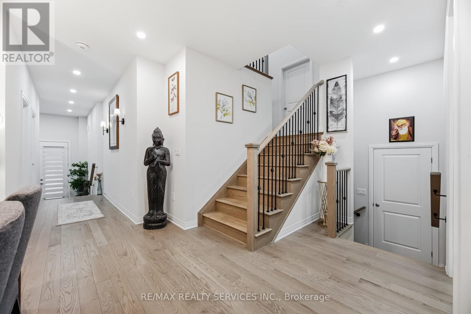 14 GIBSON DRIVE - 20