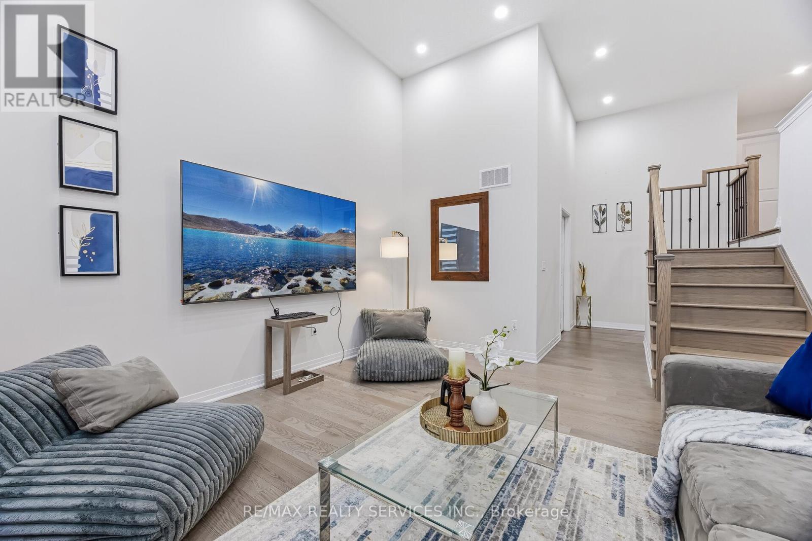 14 GIBSON DRIVE - 22