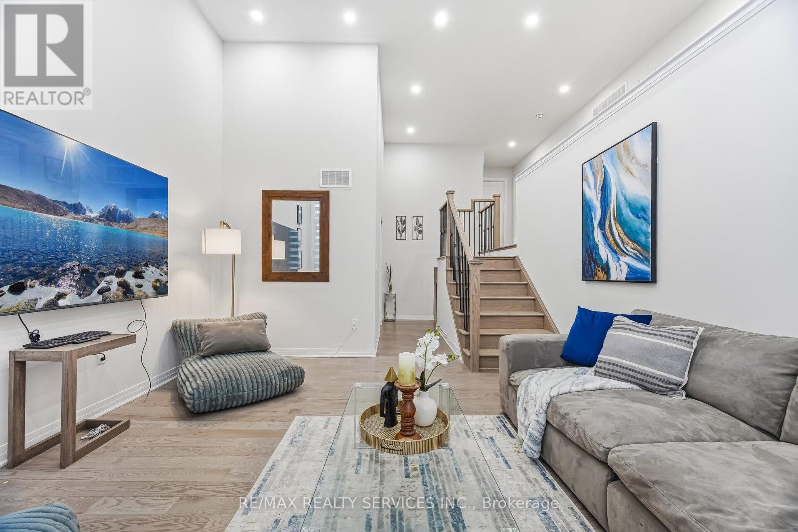 14 GIBSON DRIVE - 26