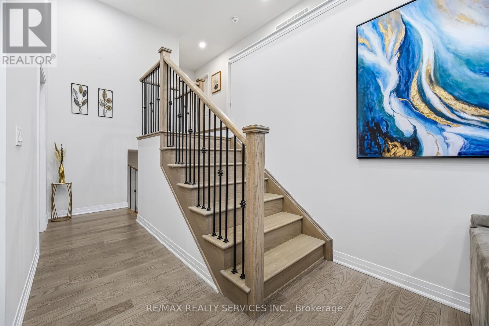 14 GIBSON DRIVE - 28