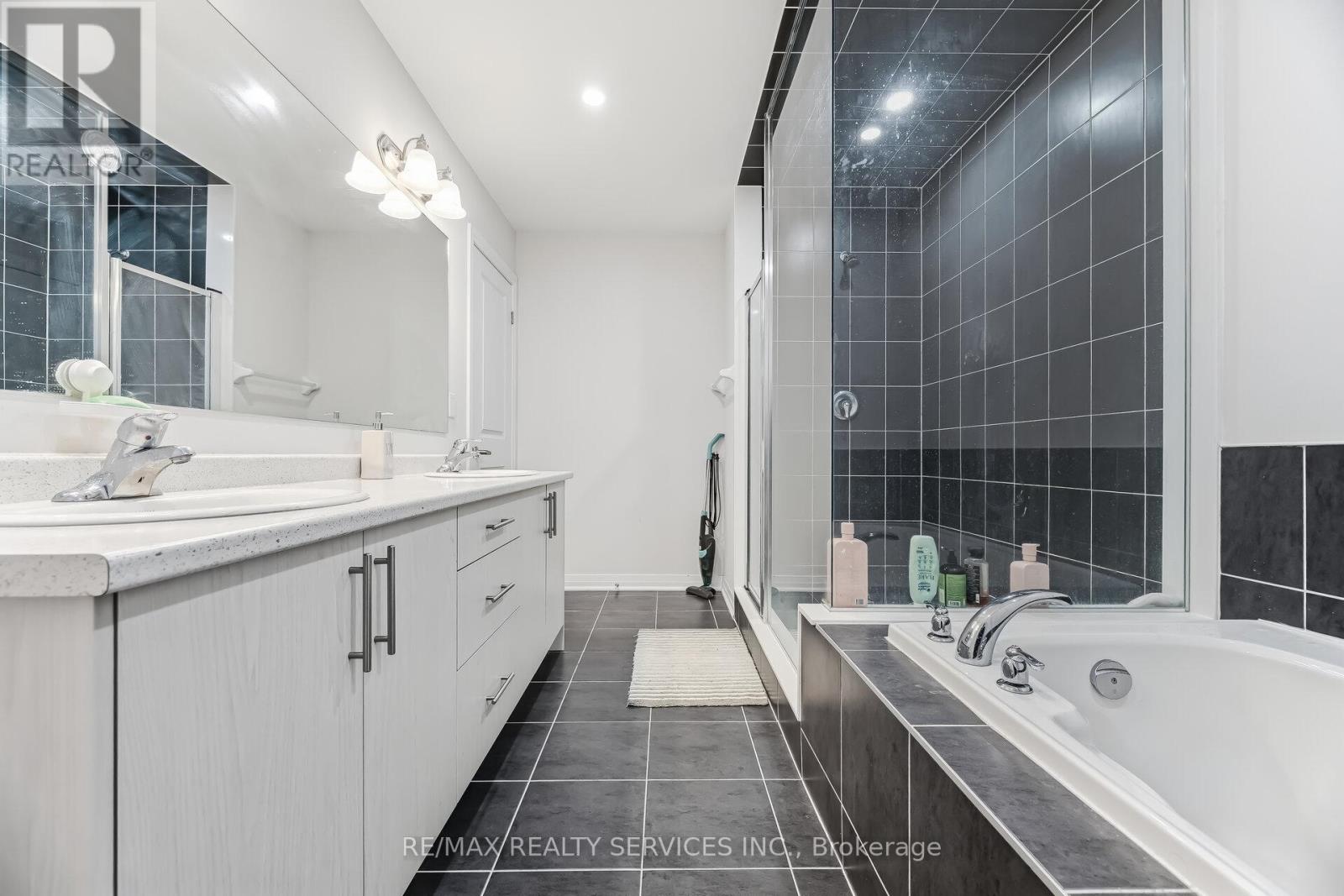 14 GIBSON DRIVE - 35