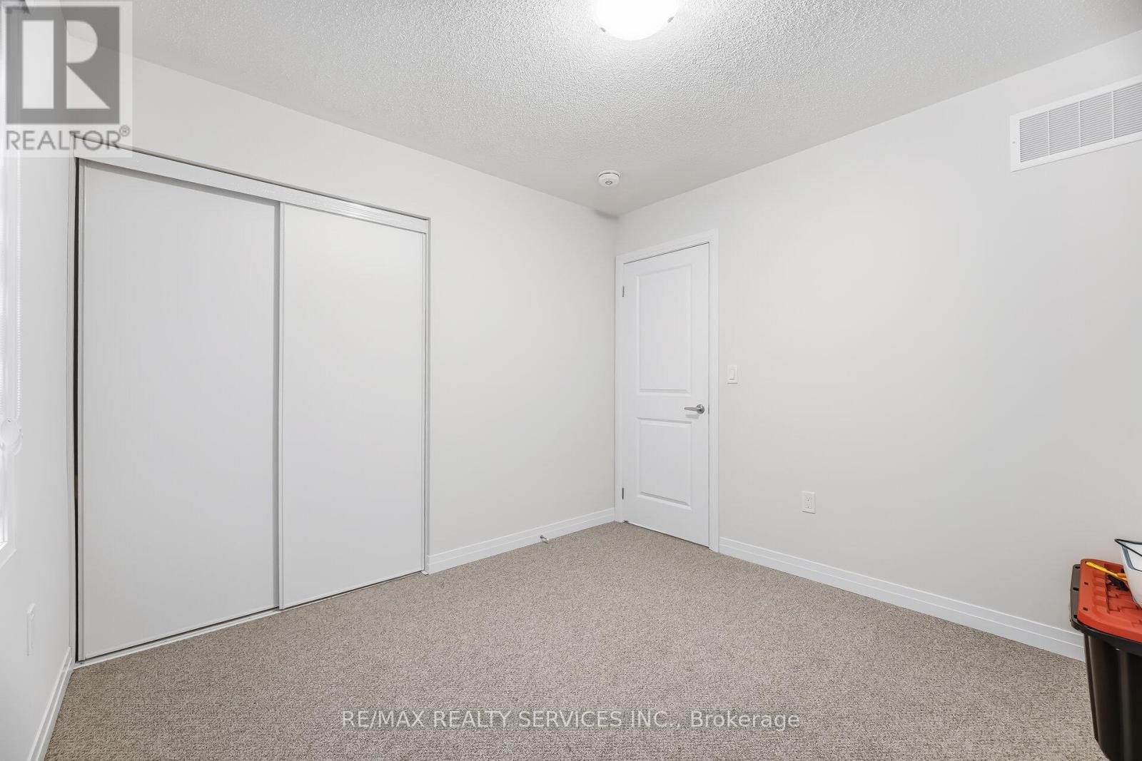 14 GIBSON DRIVE - 42