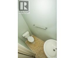 Kitchen - 4140 Castle Road, Regina, SK S4S6A4 Photo 8