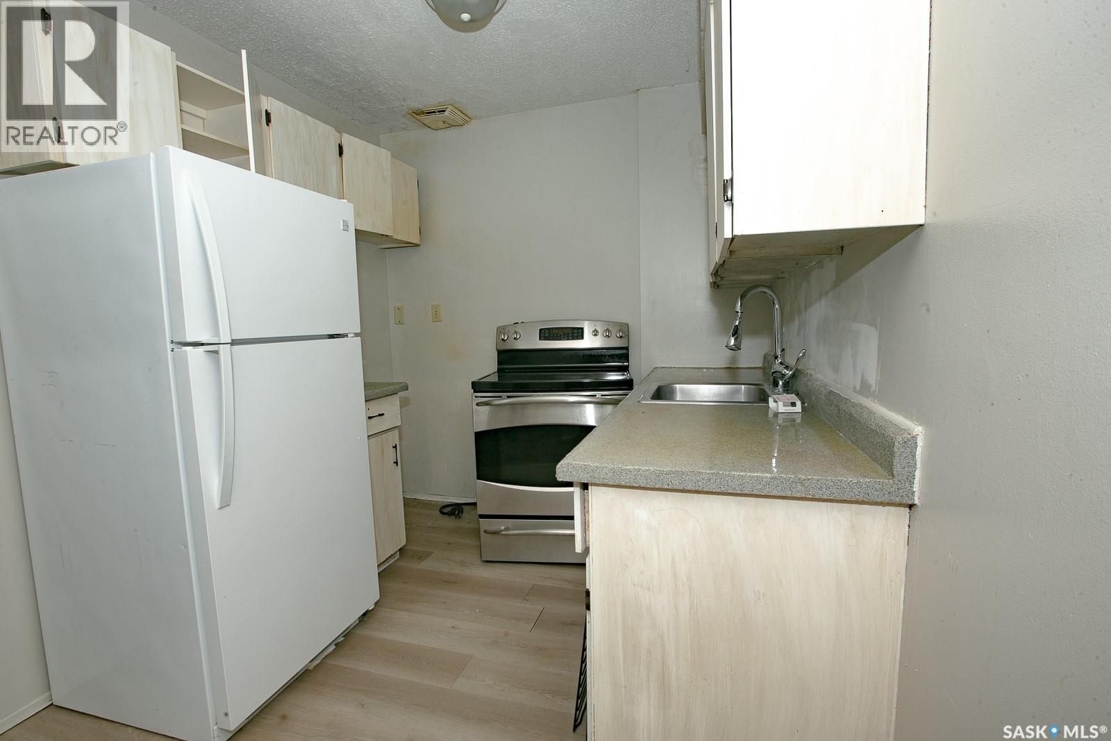 #4140 Castle ROAD - 4