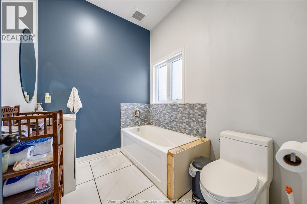 856 TALBOT - Image 24
