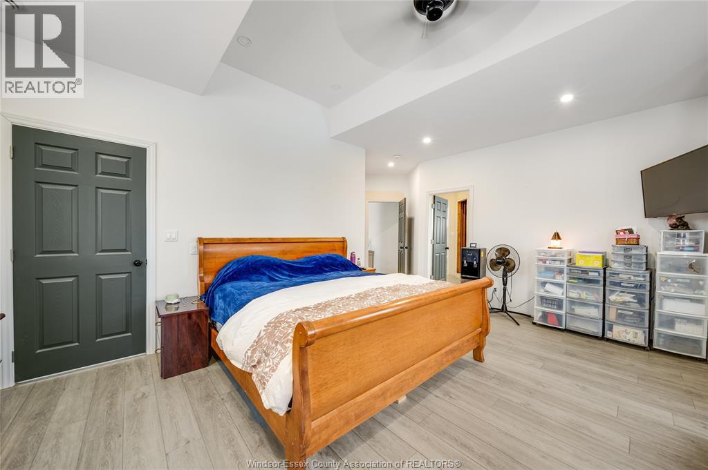 856 TALBOT - 35