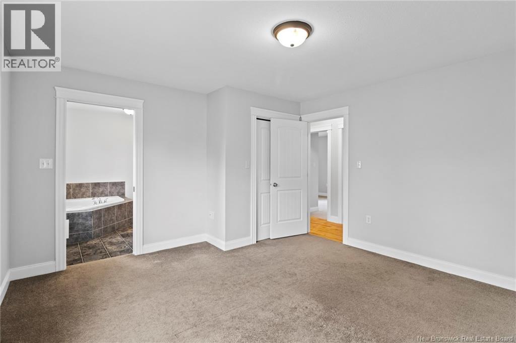 38 Foster Avenue - 16