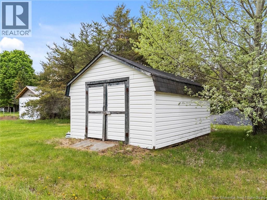 38 Foster Avenue - 25