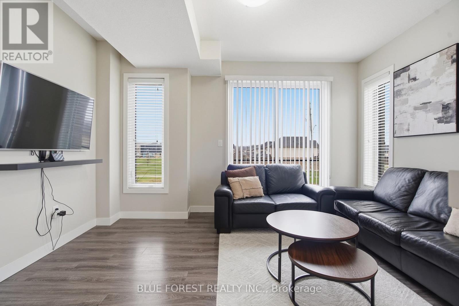 933 SARNIA ROAD - 9