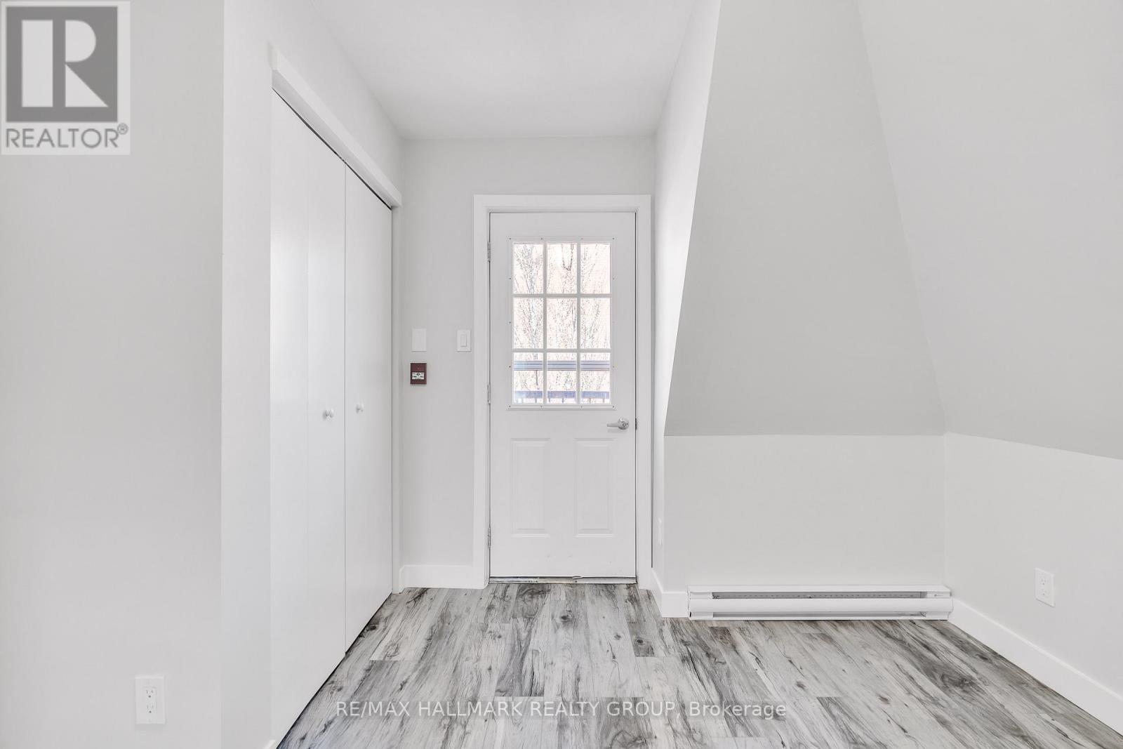 1 Bed, 1 Bath Multi-Family for Rent in Ottawa – 5 – 261 SOMERSET STREET E, Ottawa – MLS# X13413446 - Image 15