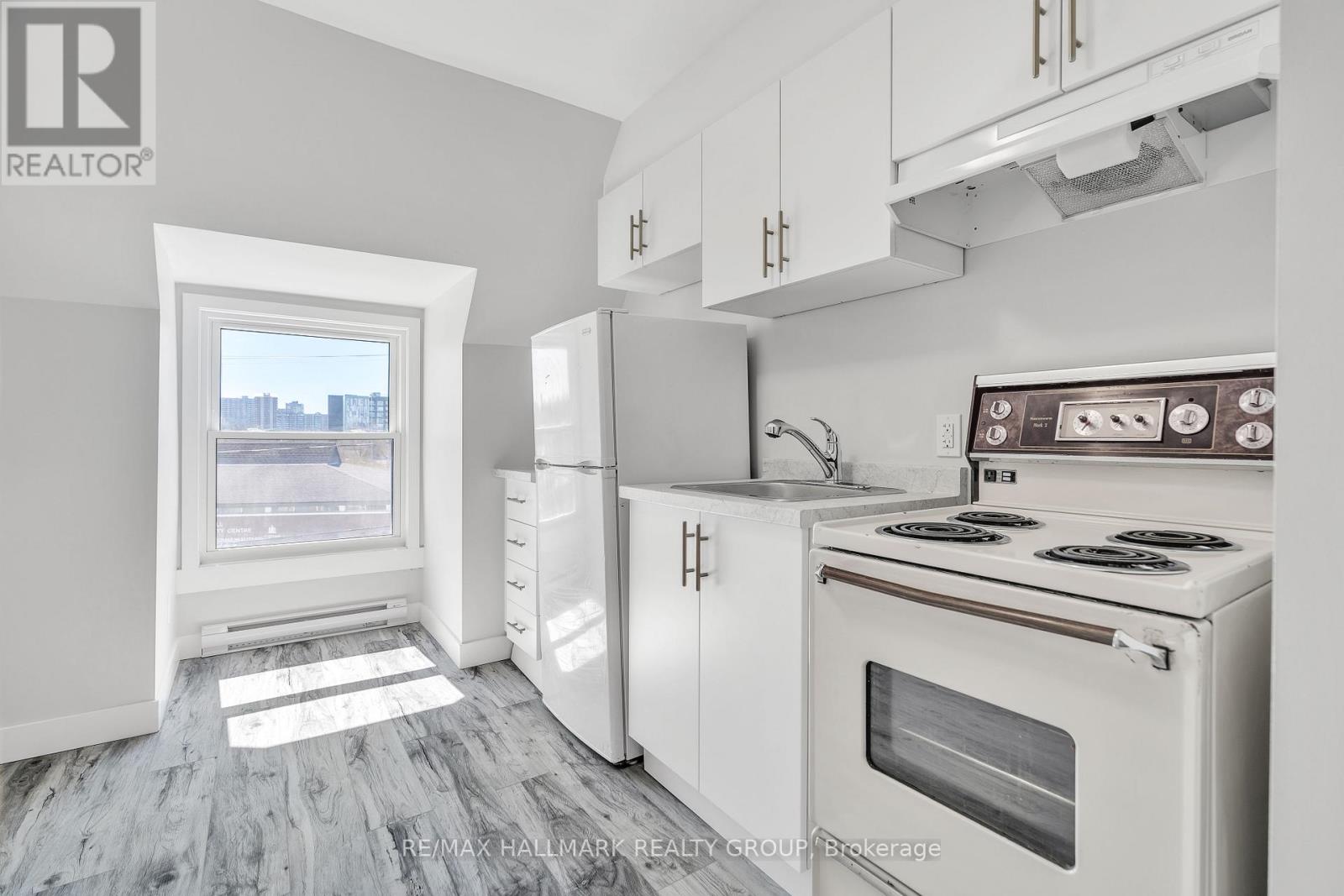 1 Bed, 1 Bath Multi-Family for Rent in Ottawa – 5 – 261 SOMERSET STREET E, Ottawa – MLS# X13413446 - Image 13