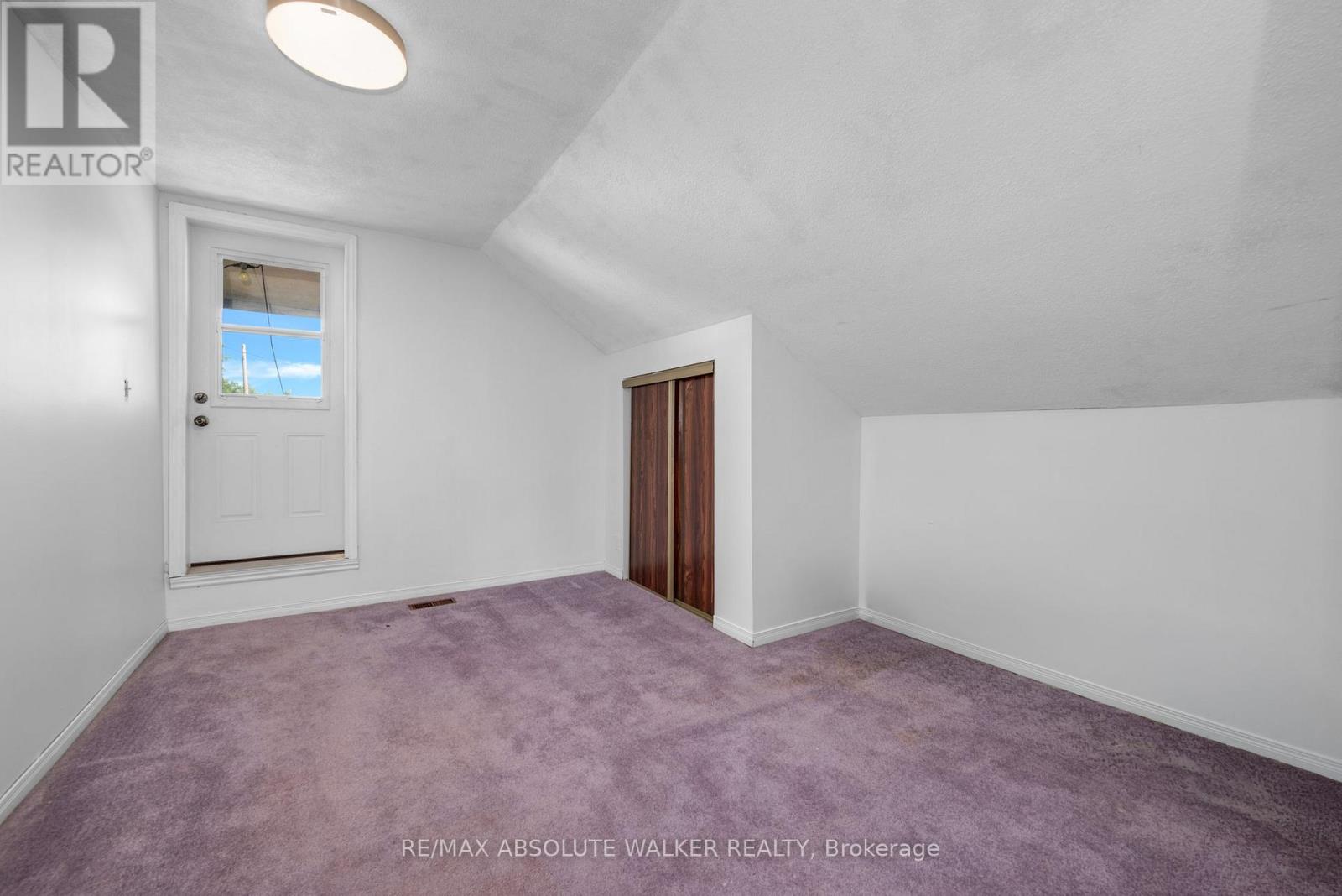 412 MONTREAL ROAD - 12