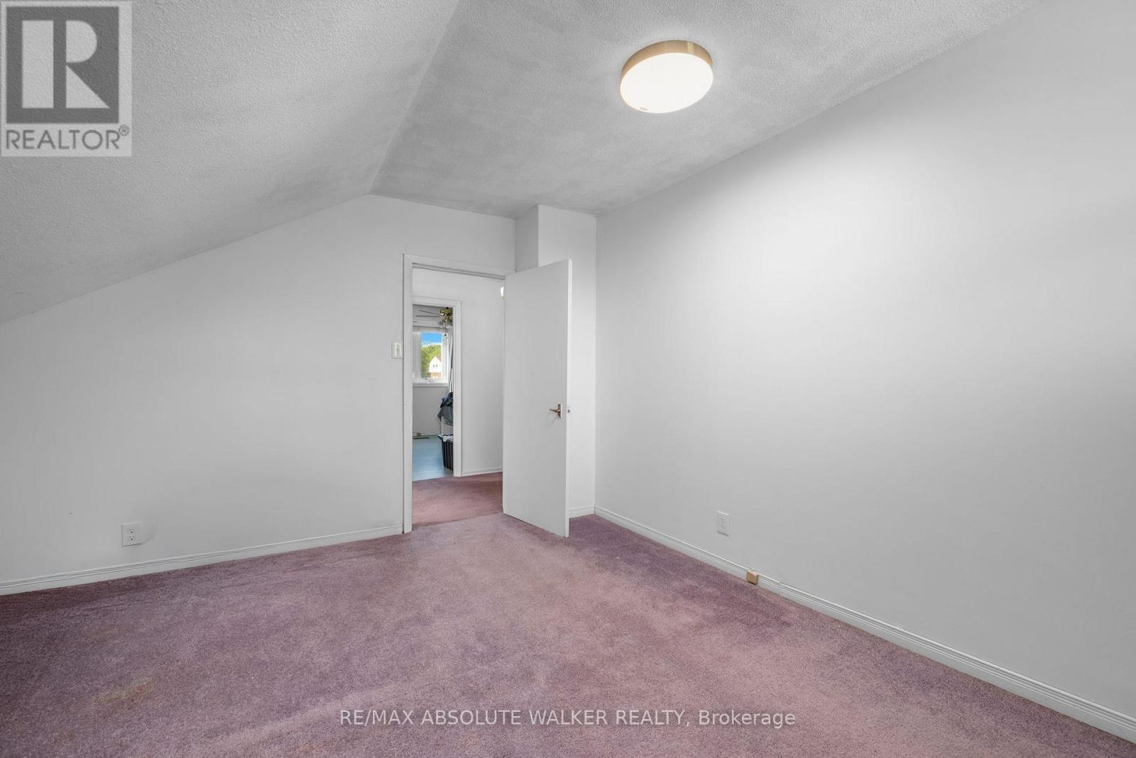 412 MONTREAL ROAD - 13