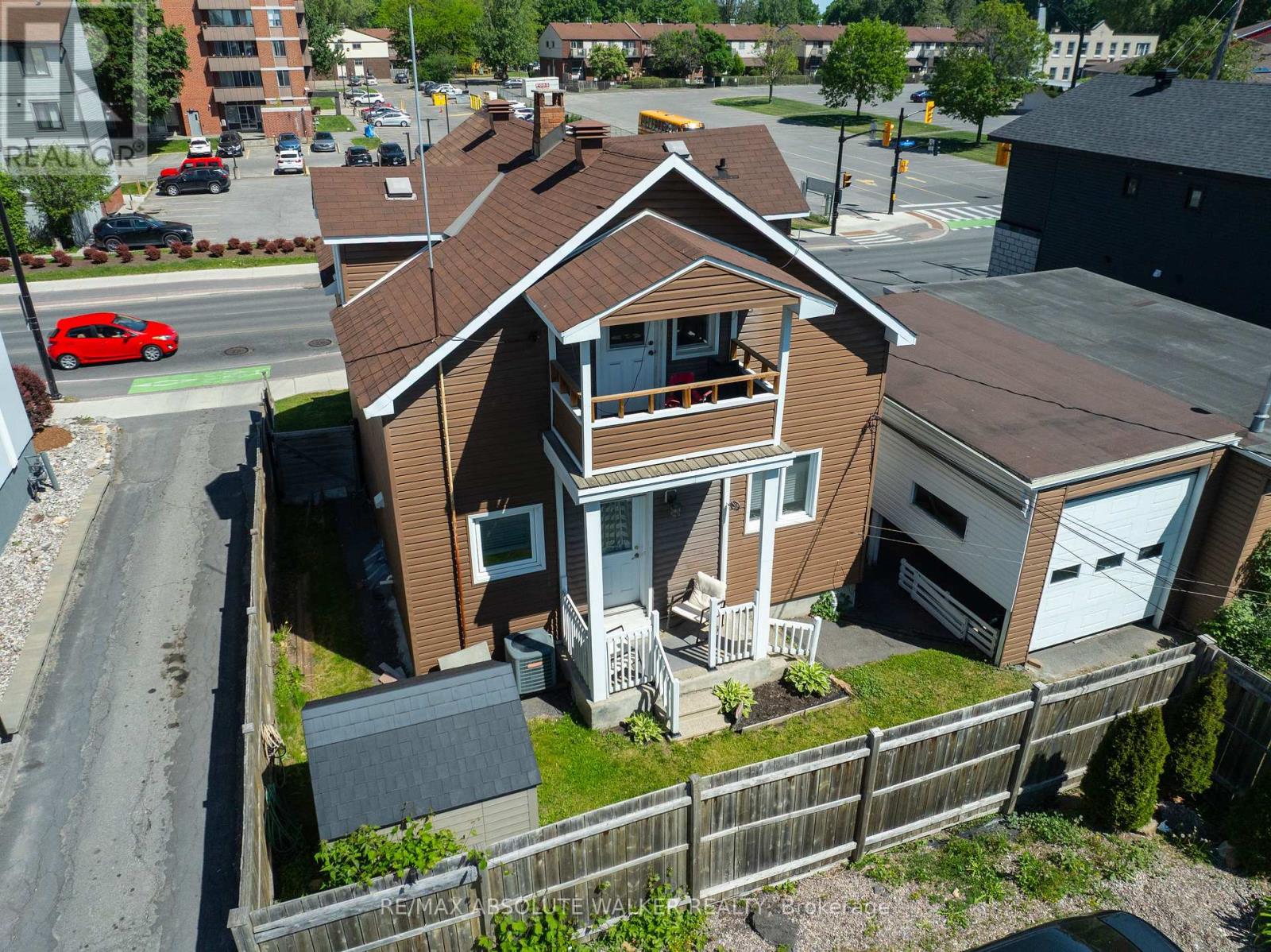 412 MONTREAL ROAD - 24